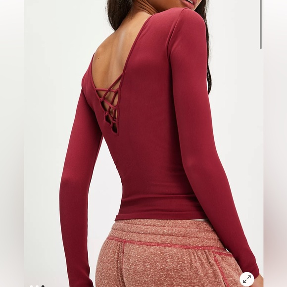 Free People Lace Up Seamless Long Sleeve In Aged Red. NWOT! Sz M/L - Picture 4 of 7